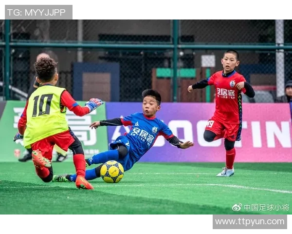 足球明星归乡之旅：重温故土情怀与梦想启航的故事